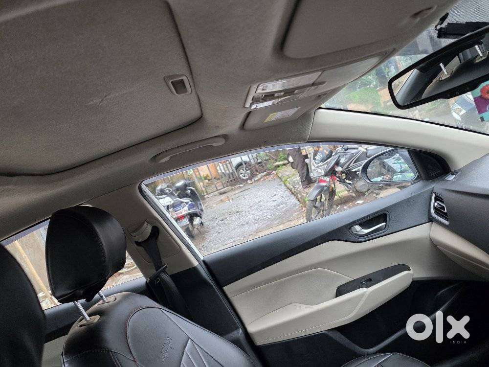 Hyundai Verna Sx 1.5 Petrol Ivt, 2022, Petrol