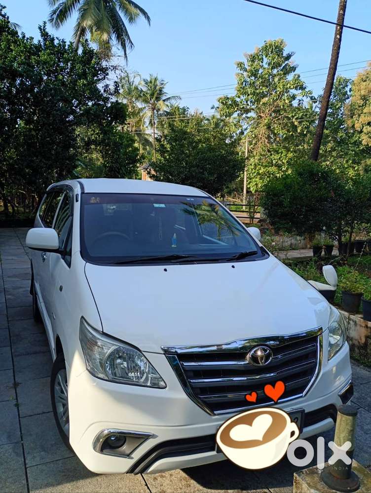 Near & Clean Toyota Innova 2.5 G4 2016