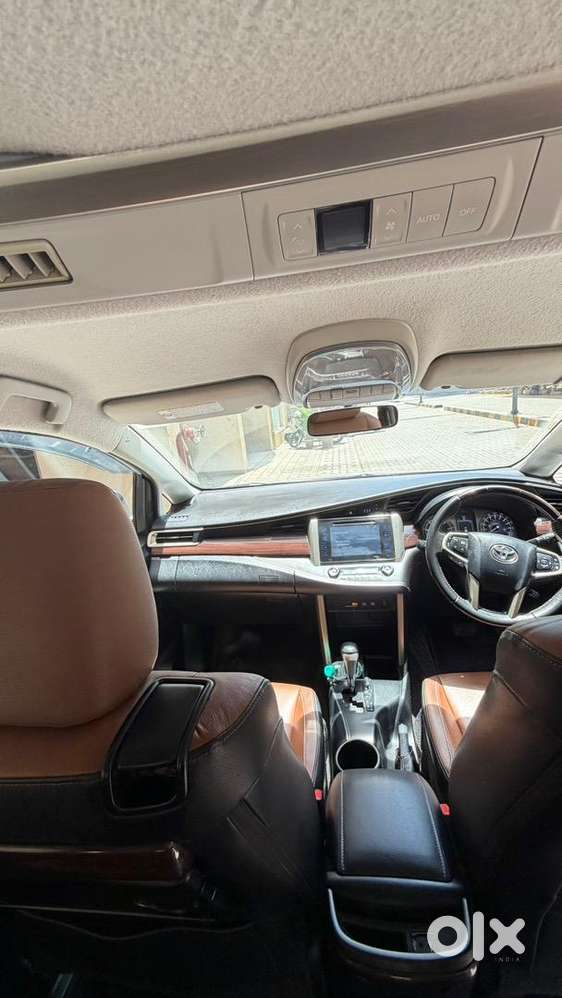 Toyota Innova Crysta 2.8 Z 1st Owner Diesel Good Condition