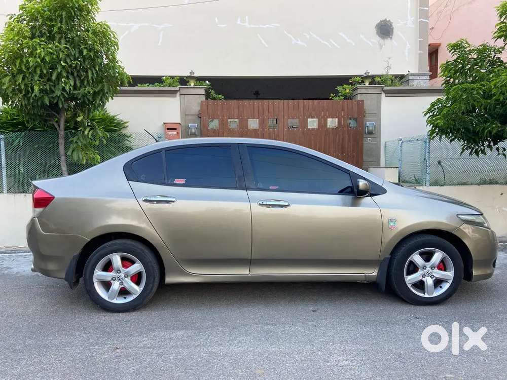 Automatic Car, Full Condition, New Tyre,ac Working, Insurance Live,