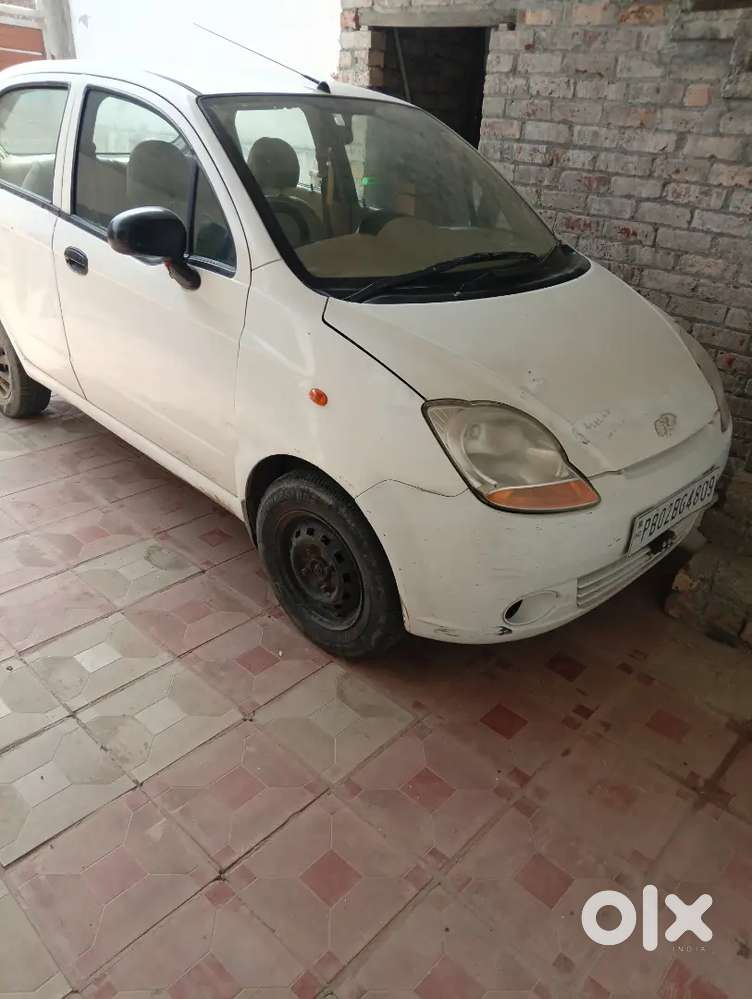 Model-2009,name-spark, White Colour