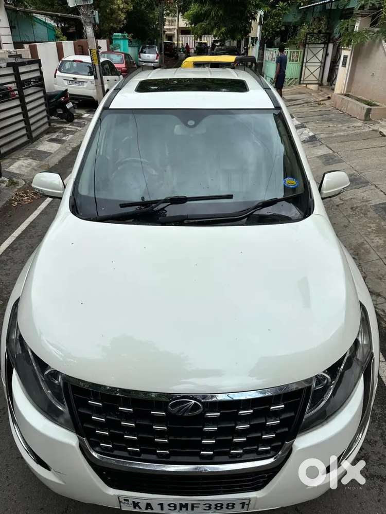 Mahindra Xuv500 W10 2015