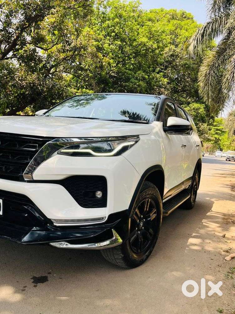 Toyota Fortuner Leader Edition (at), 2024, Diesel