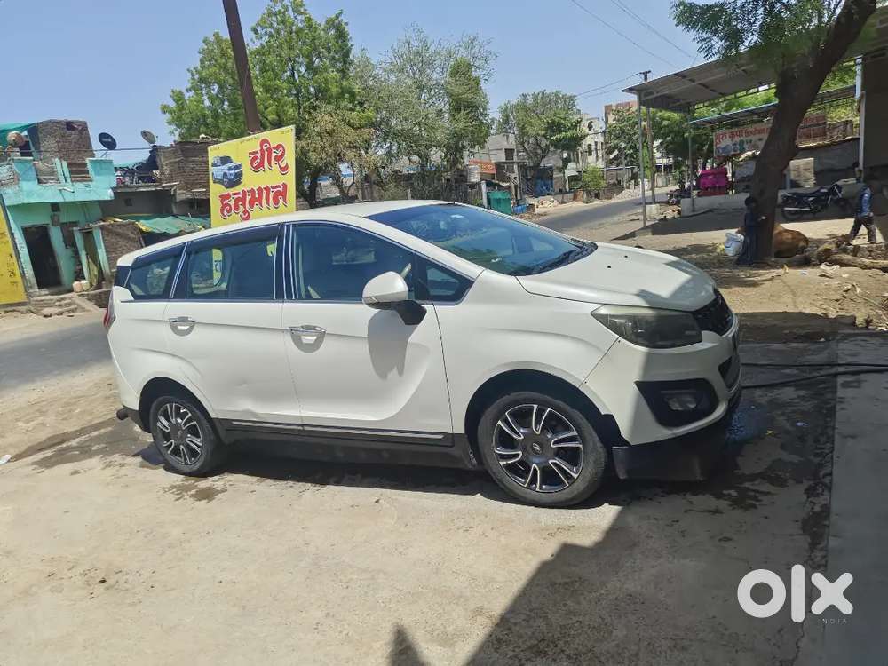 Mahindra Marazzo 1.5 2018