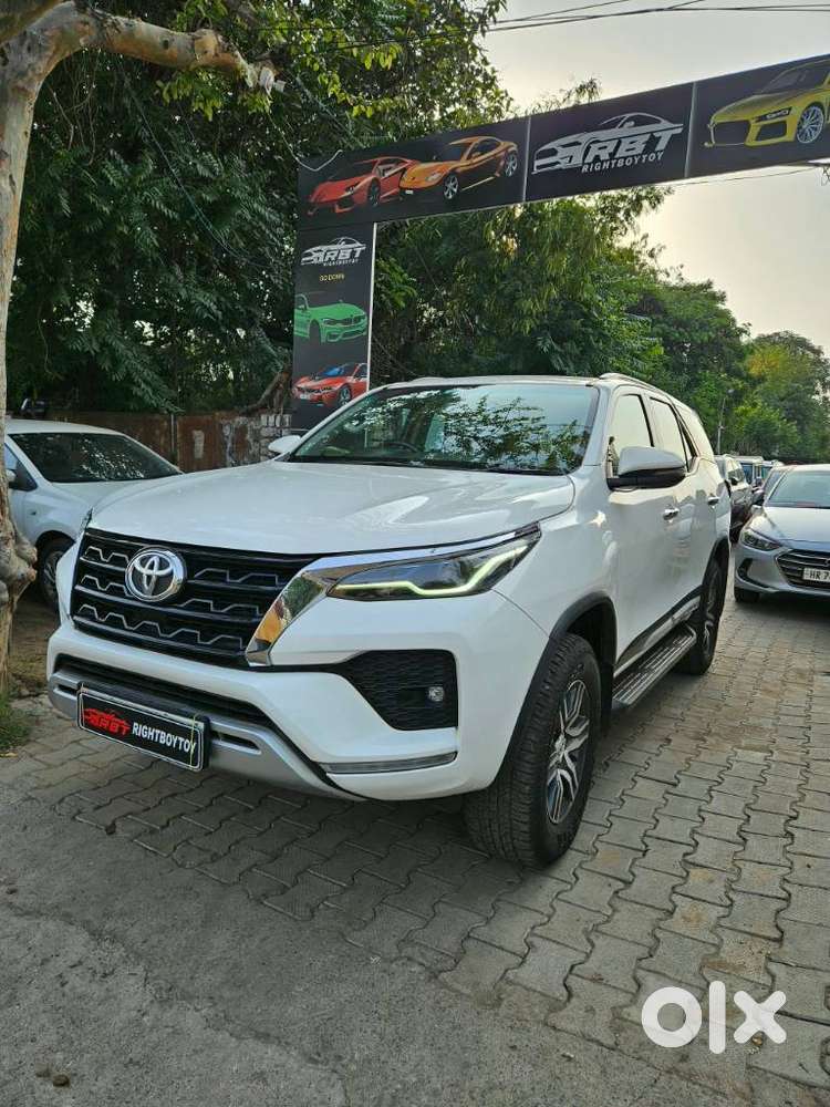 Toyota Fortuner [2021-ongoing] 2.8 2wd Diesel At, 2023, Diesel