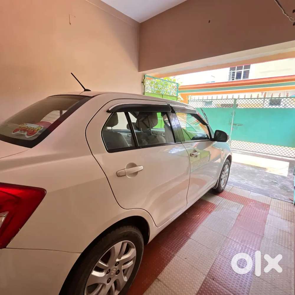 Maruti Suzuki Dzire 1.2 Vxi 2013