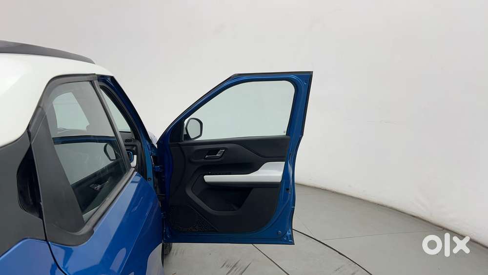 Tata Punch 1.2 Revotron Creative Amt Dual Tone, 2023, Petrol