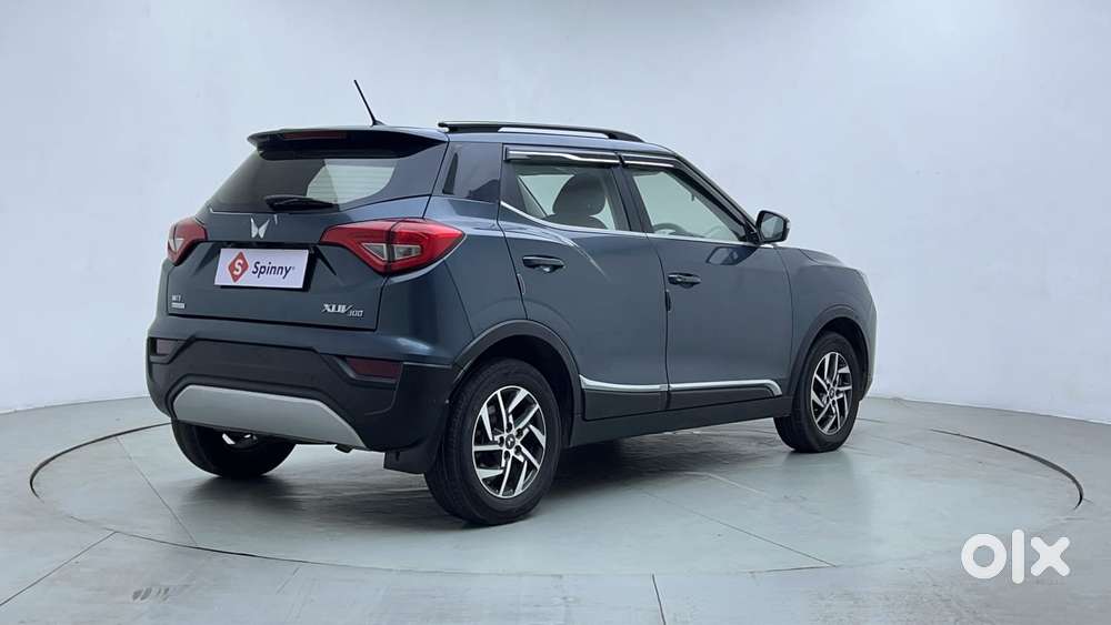 Mahindra Xuv300 W8 (o) 1.5 Diesel Amt, 2023, Diesel