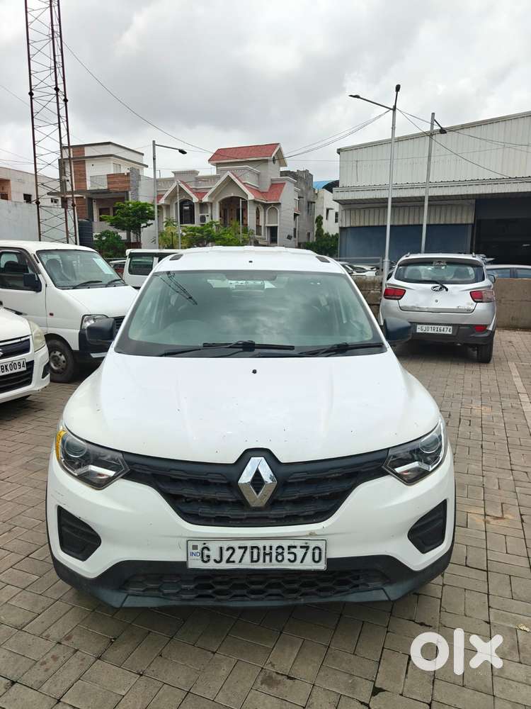 Renault Triber 1.0 Rxe, 2021, Petrol