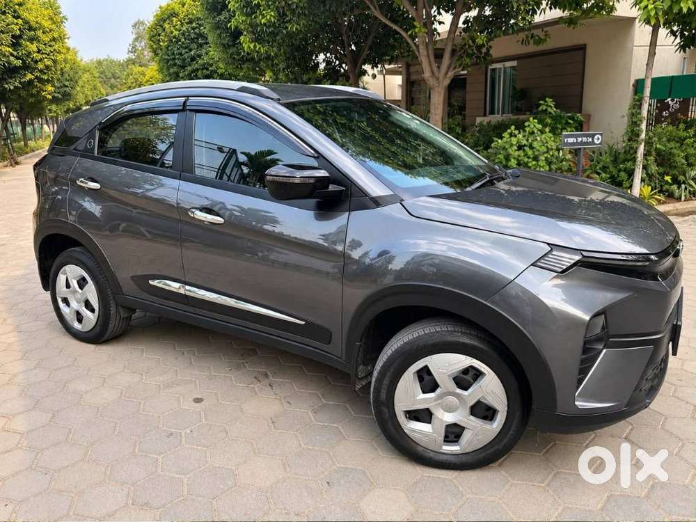 Tata Nexon Pure (s) 1.2 Petrol 6amt, 2024, Petrol