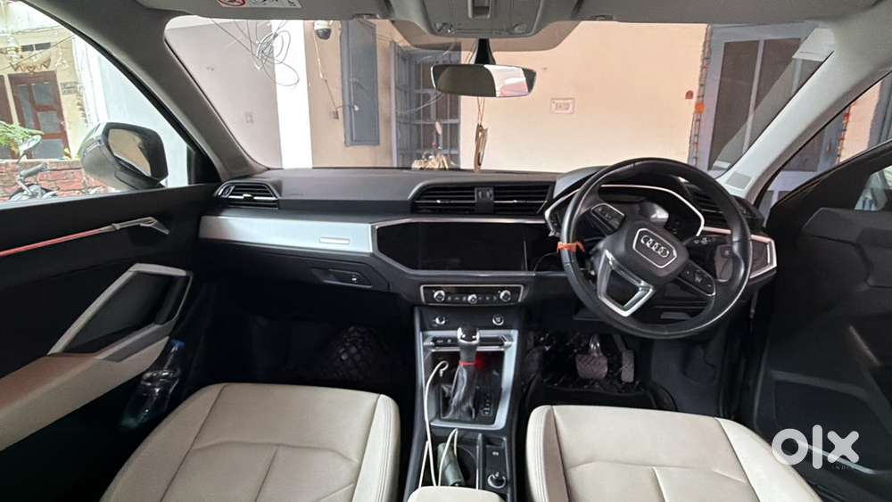 Audi Q3 Petrol 40 2024