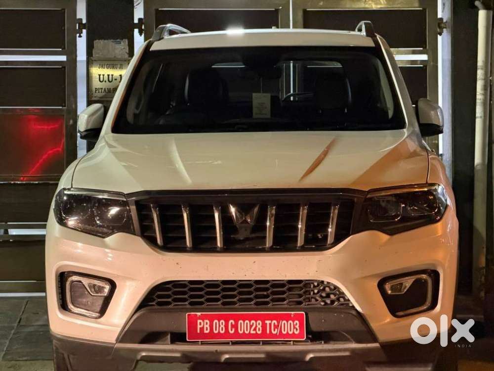 Mahindra Scorpio N Z8 L Petrol At 7 Str, 2016, Petrol