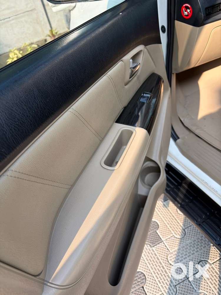 Toyota Fortuner Diesel 2014 At