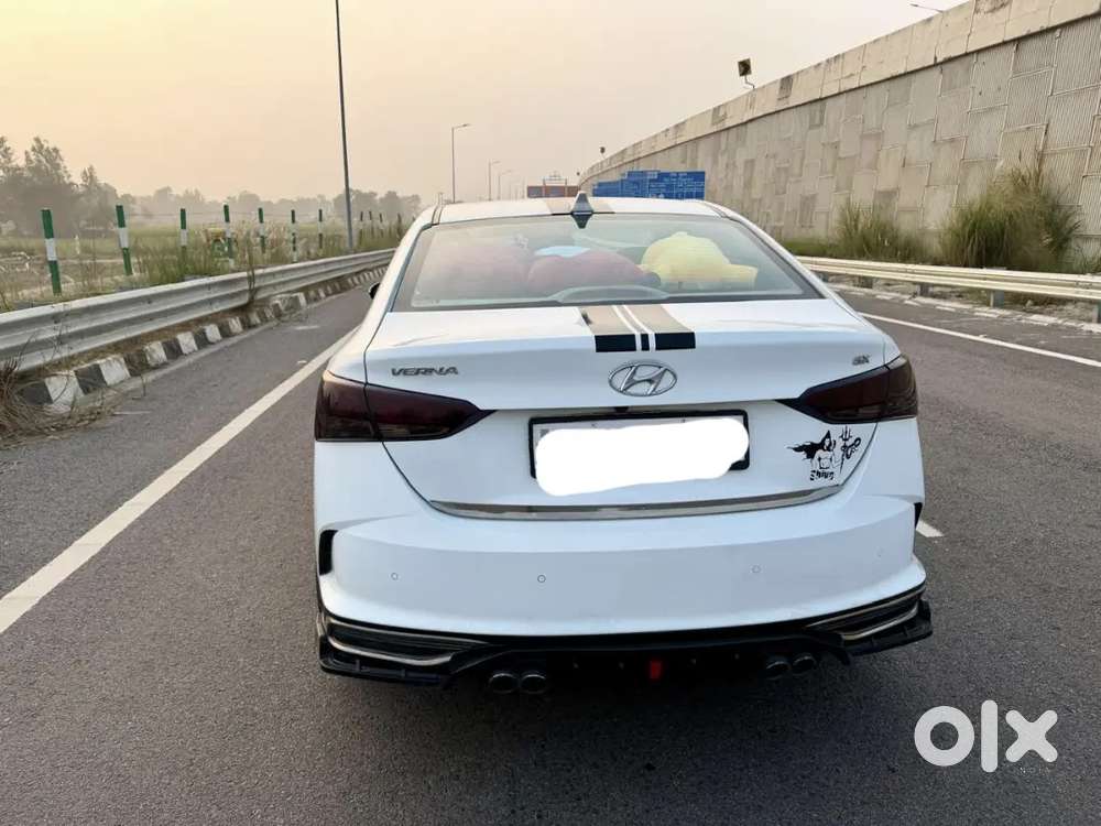 Hyundai Verna 2021 Petrol 136000 Km Driven