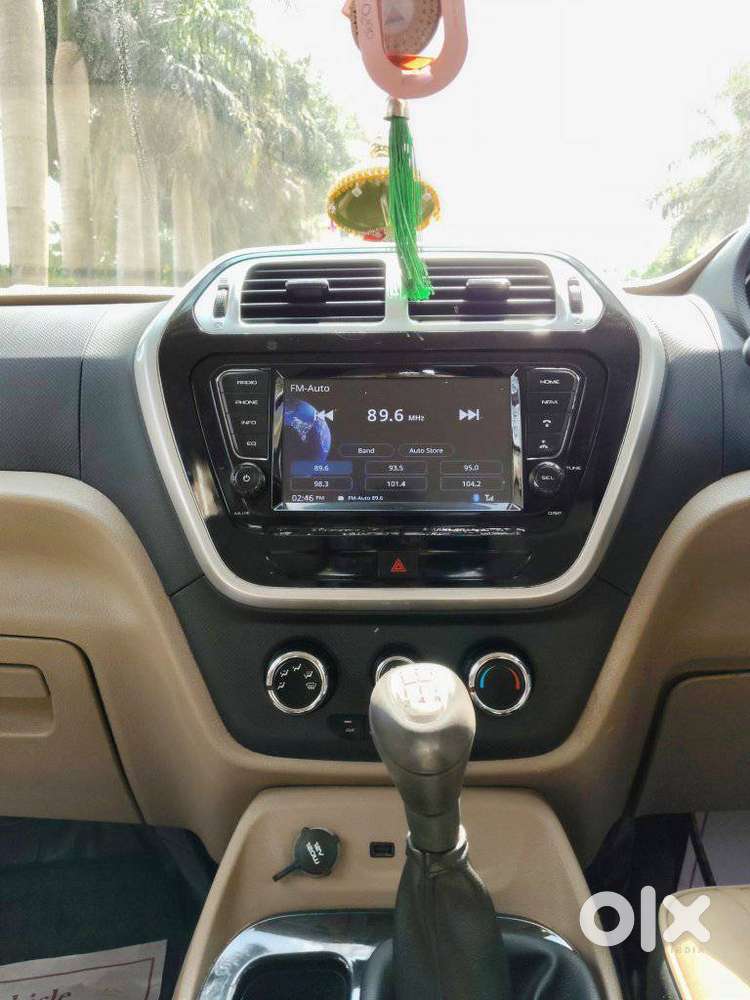 Mahindra Tuv 300 T10 Opt, 2018, Diesel