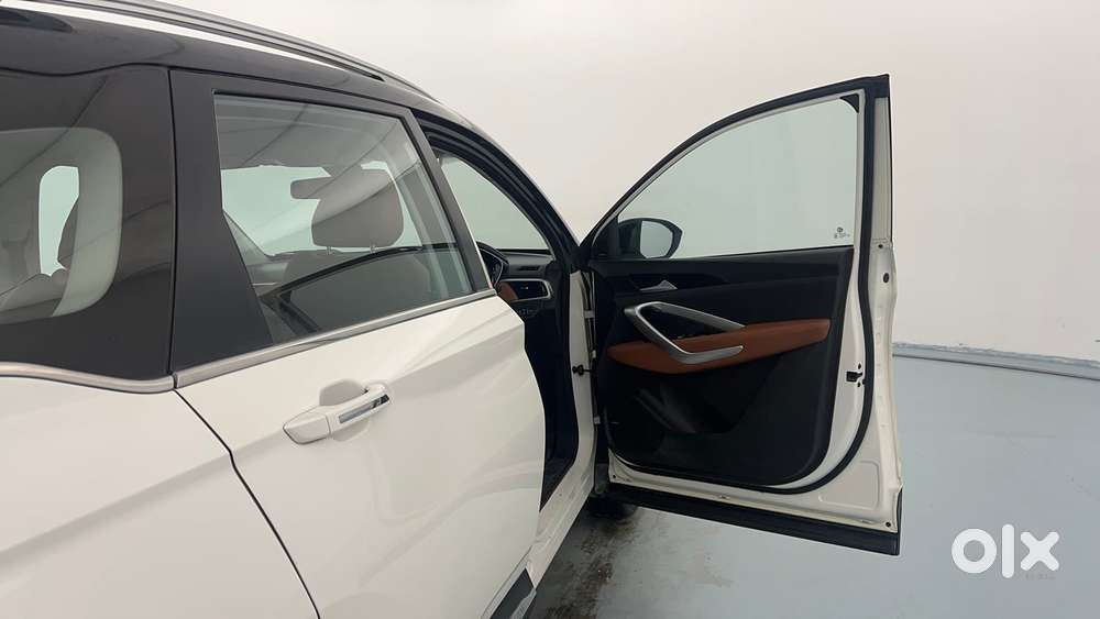 Mg Hector Plus 1.5 Sharp Turbo Cvt 6 Str, 2022, Petrol