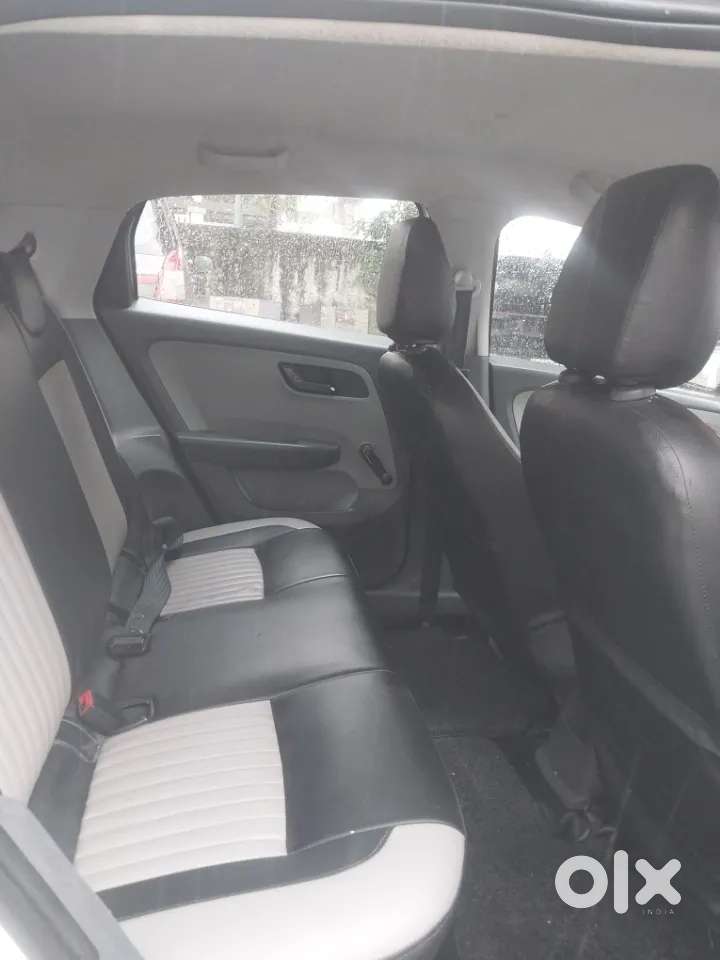 Tata Altroz 1.2 Xe Rhytm Petrol, 2020, Petrol