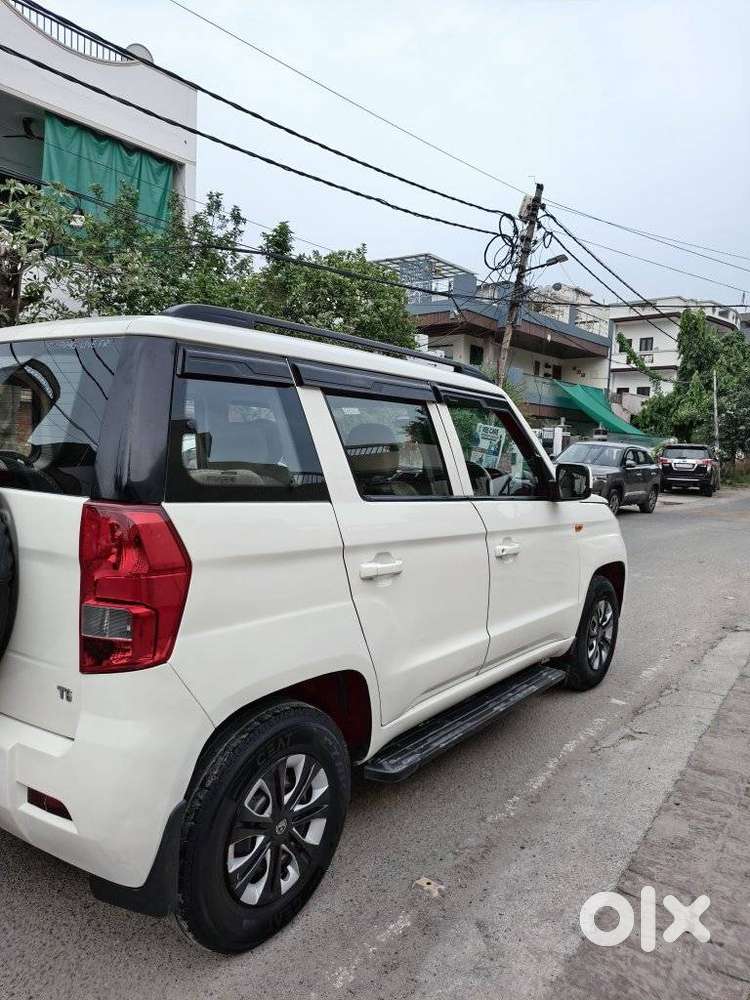 Mahindra Tuv 300 T6, 2017, Diesel