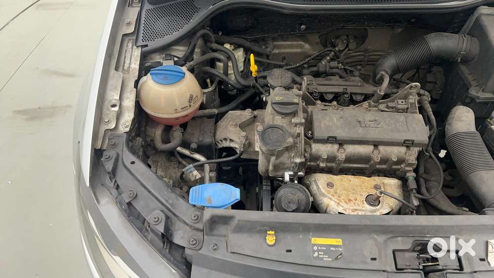 Volkswagen Polo Petrol Highline 1.2l, 2016, Petrol