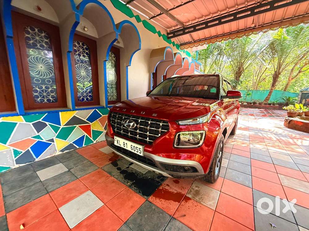 Hyundai Venue 2021 Petrol Well Maintained