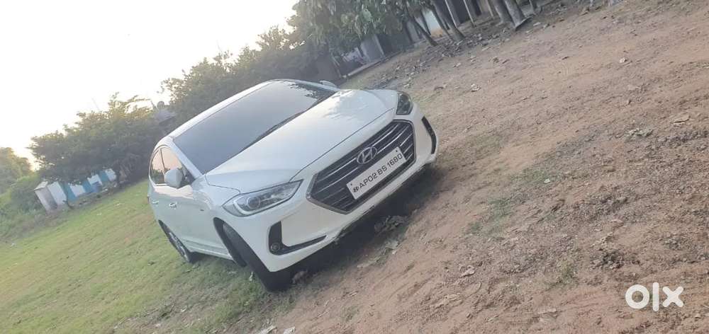 Hyundai Elantra 2017 Petrol 85000 Km Driven