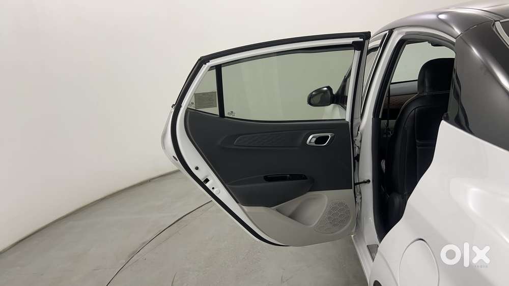 Hyundai Aura 1.2 Sx Cng, 2024, Cng & Hybrids