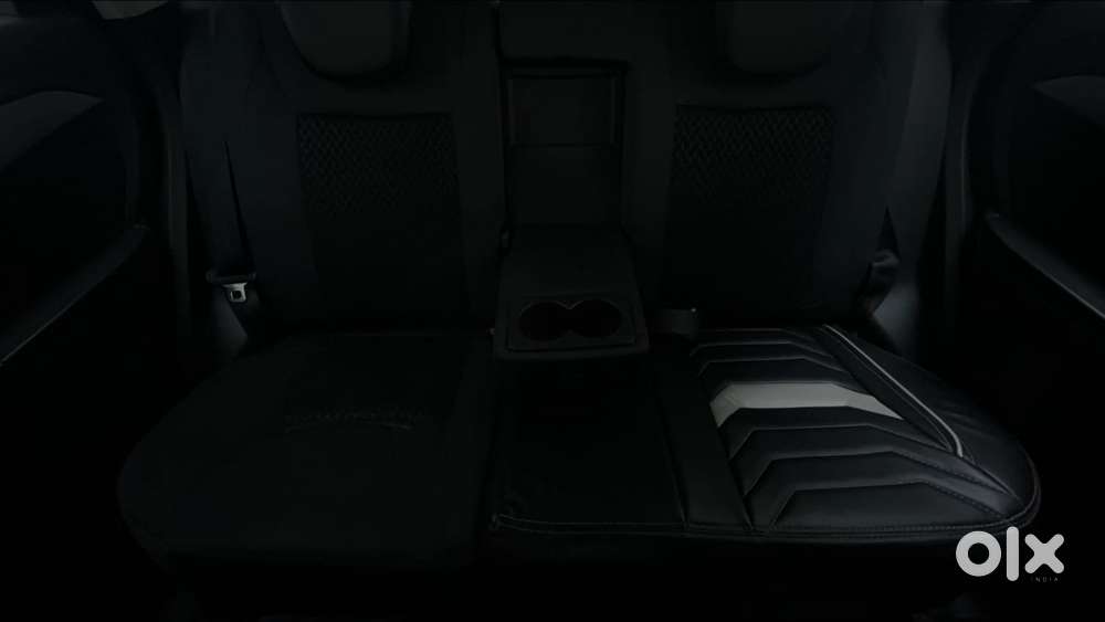 Maruti Suzuki Vitara Brezza Zdi+ Dual Tone Mt, 2017, Diesel