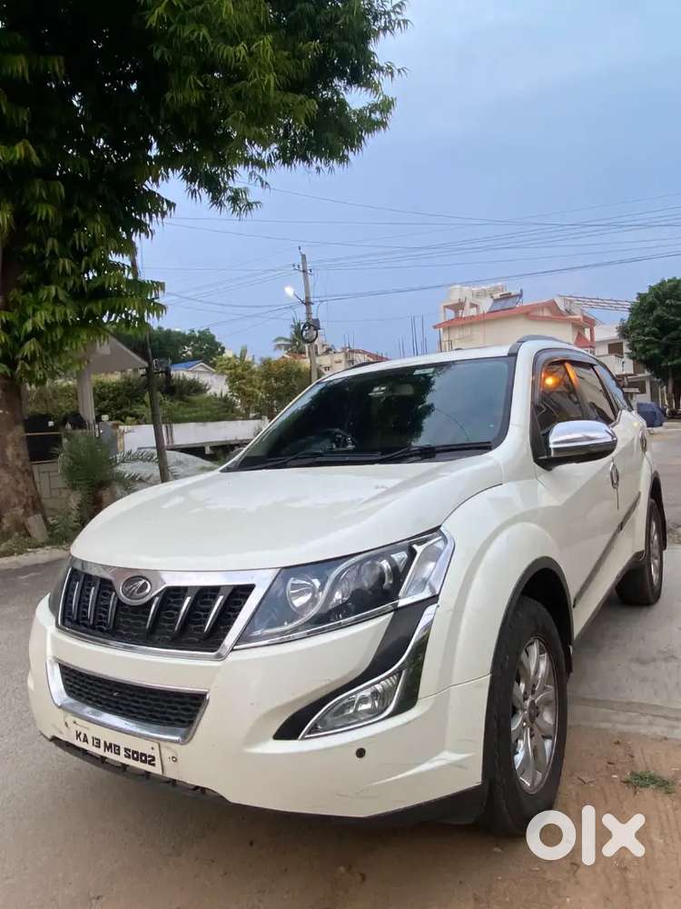 Xuv 500 W10 Top End 
Sunroof 
Button Start 
Good Condition 
If A