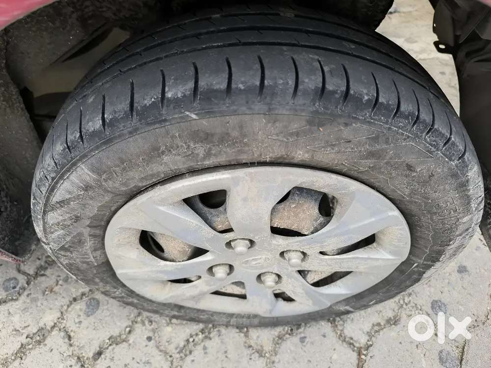 Hyundai Aura 8 Petrol 120 Km Driven