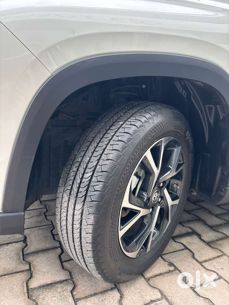 Toyota Urban Cruiser Hyryder 1.5 V Neo Drive At, 2024