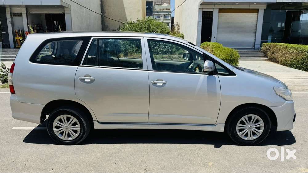 Toyota Innova 2.5 G (diesel) 8 Seater, 2013, Diesel