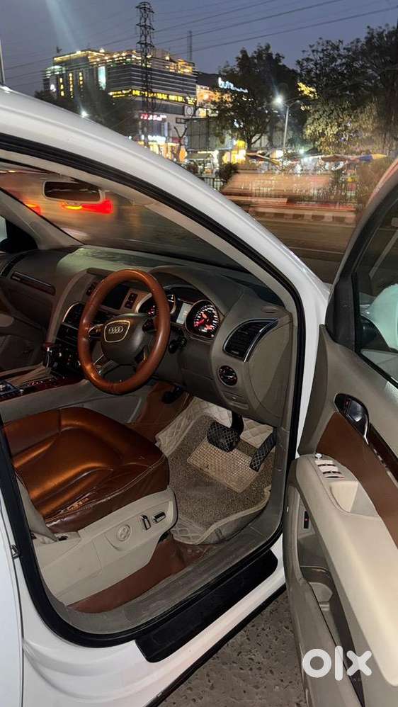 Audi Q7 2011 Diesel 140000 Km Driven All Original Nehotiable On Table