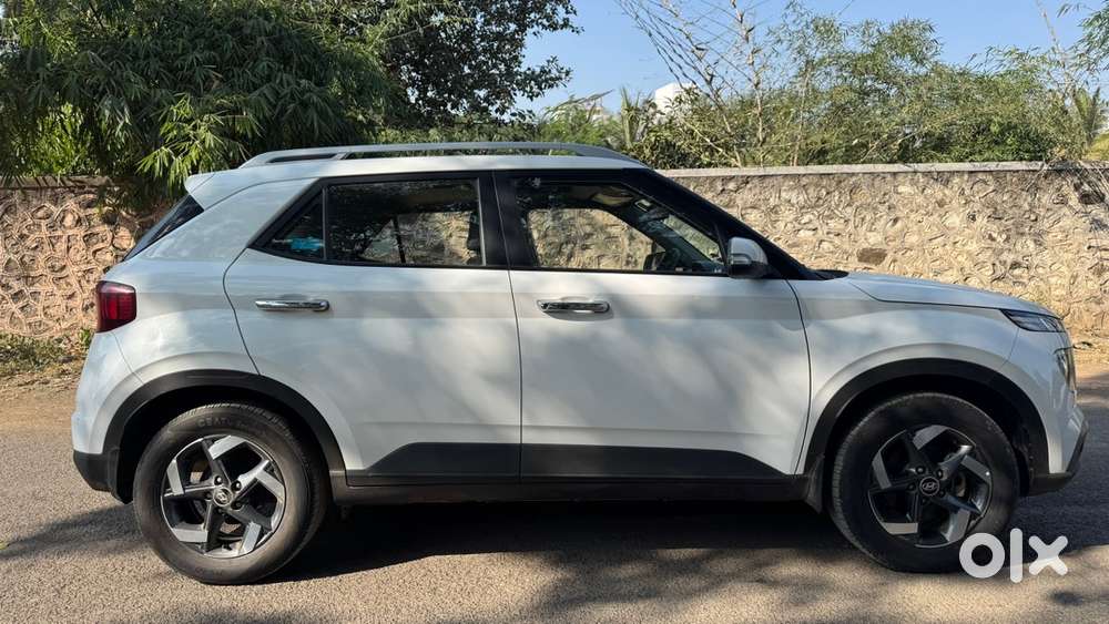 Hyundai Venue Sx (o) (2020) Top End Model (direct Owner Car)