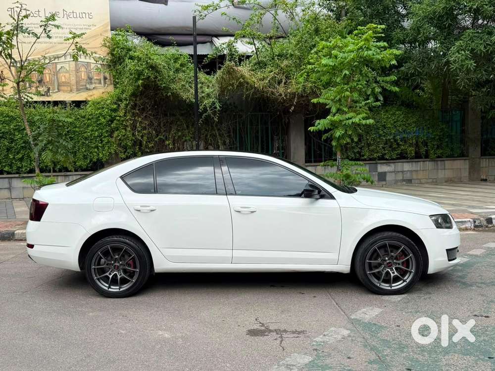 Skoda Octavia Elegance 1.8 Tsi At, 2015, Petrol