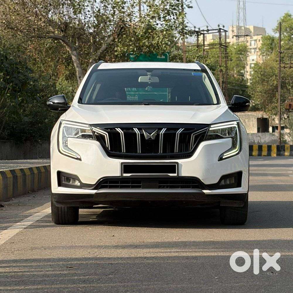 Mahindra Xuv700 2.0 Ax 5 Petrol At Str, 2023, Petrol