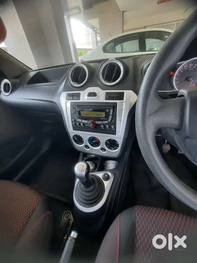 Ford Figo 2011 Petrol 105000 Km Driven White Colour Rajkot Passing