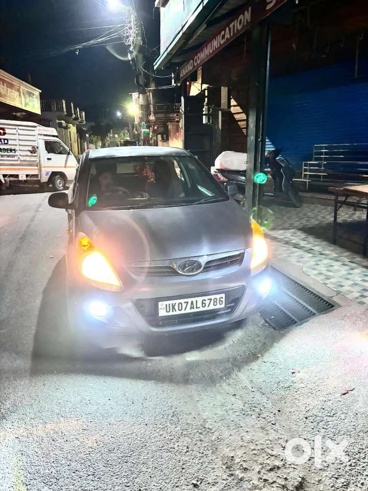 Hyundai I20 2011(oct) Diesel Well Maintained Neat & Clean Car