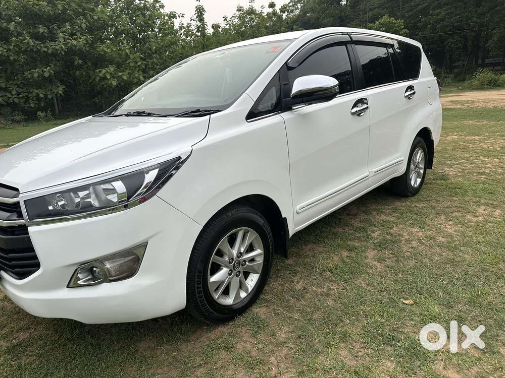 Toyota Innova Crysta 2.4 G Mt 8s, 2019, Diesel