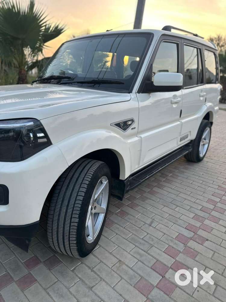 Mahindra Scorpio Classic 2018 Diesel 85000 Km Driven