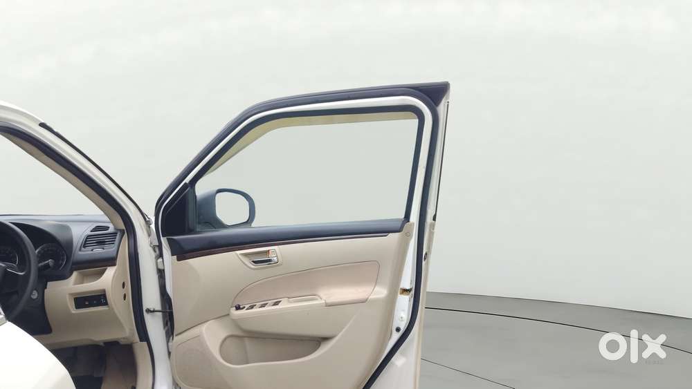 Maruti Suzuki Swift Dzire Vxi Optional, 2016, Petrol