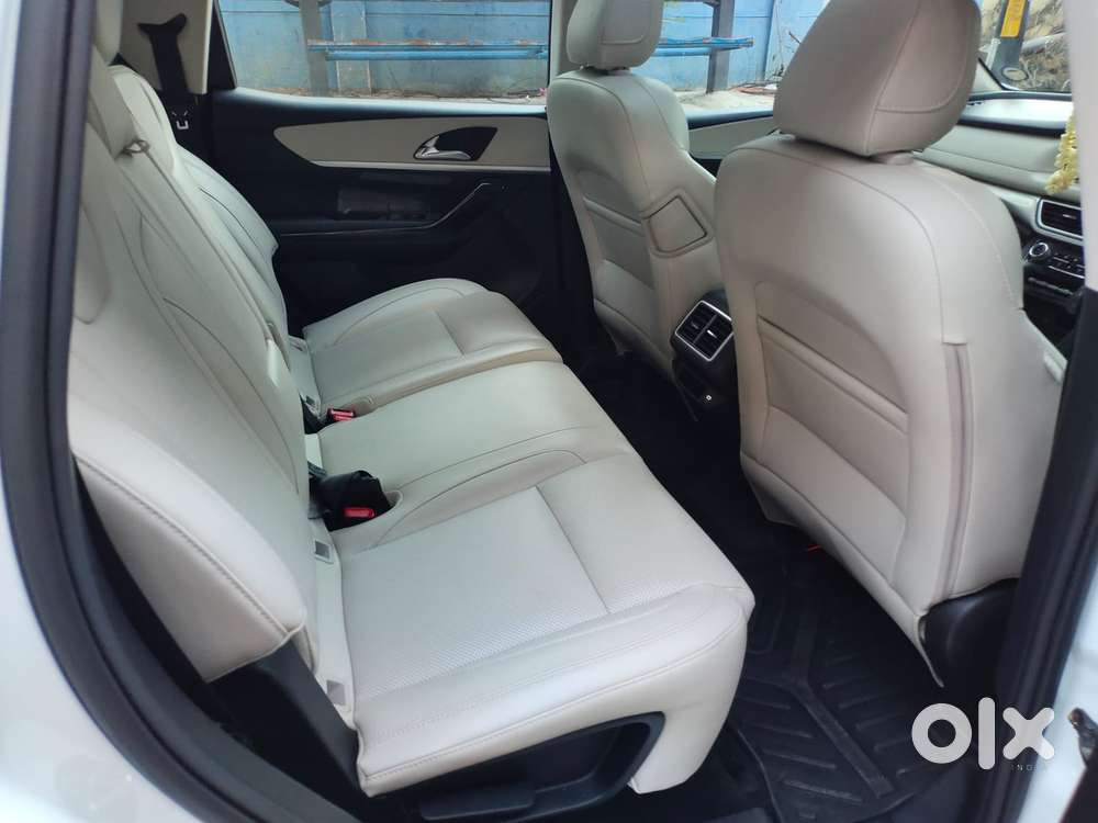 Mahindra Xuv700 2.2 Ax 7 Diesel At Luxury Pack Str Awd, 2023, Diesel
