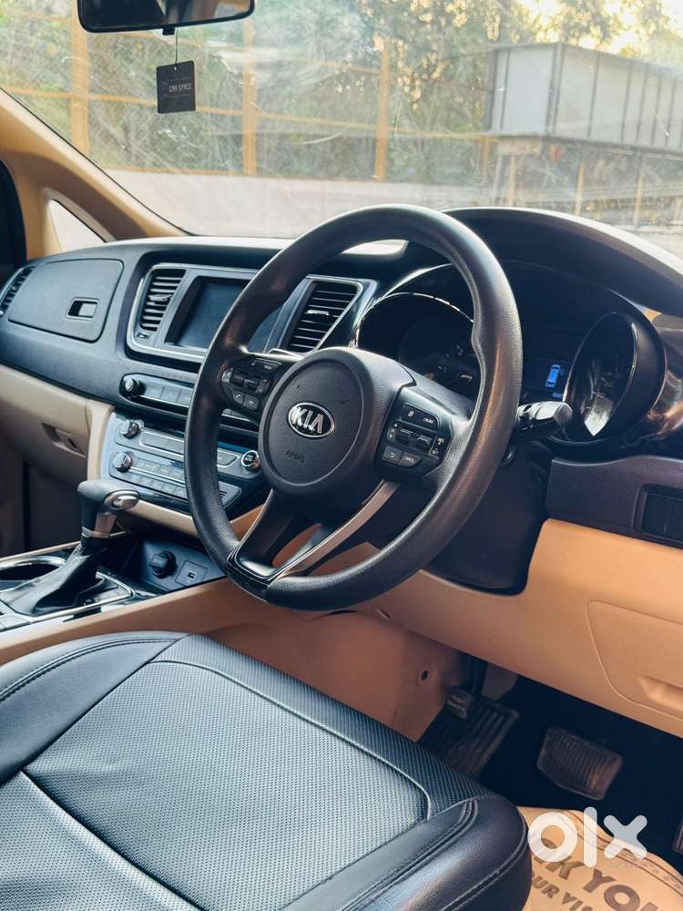 Kia Carnival Premium, 2021, Diesel