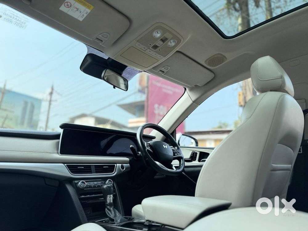 Mahindra Xuv700 2.2 Ax 7 Diesel At Luxury Pack Str, 2023, Diesel