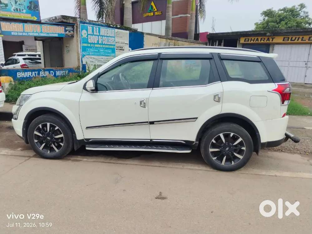 Mahindra Xuv500 W-11 Diesel Manual 2nd Owner 2019