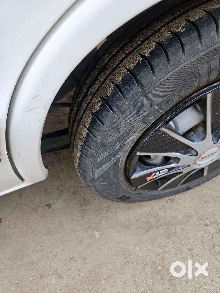 800 White Colour New Condition