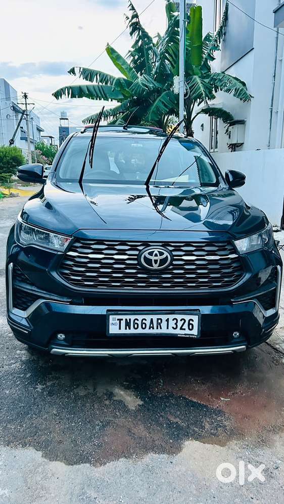Toyota Innova Hycross Petrol 2024