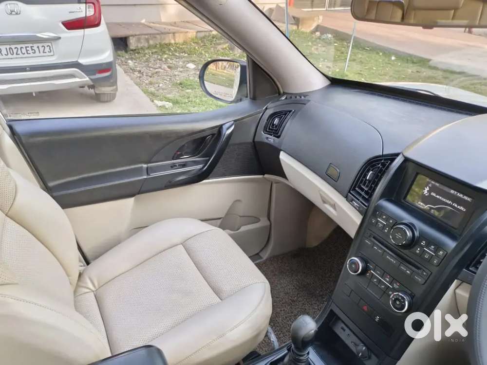Mahindra Xuv500 2017 Diesel 70000 Km Driven