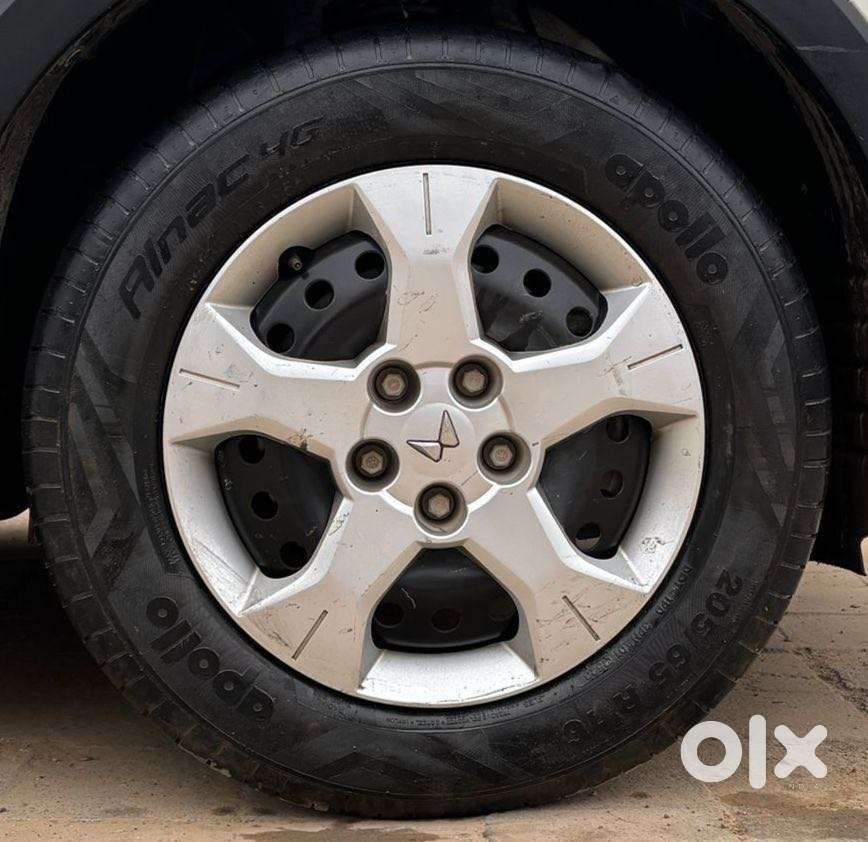 Mahindra Xuv300 1.2 W6 Amt Petrol, 2023, Petrol