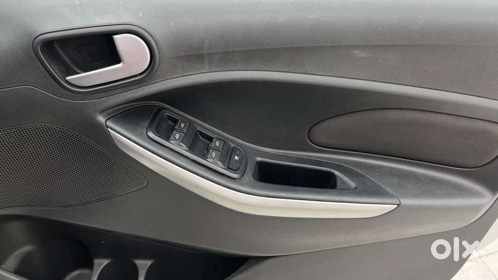 Ford Figo Petrol Titanium, 2017, Petrol