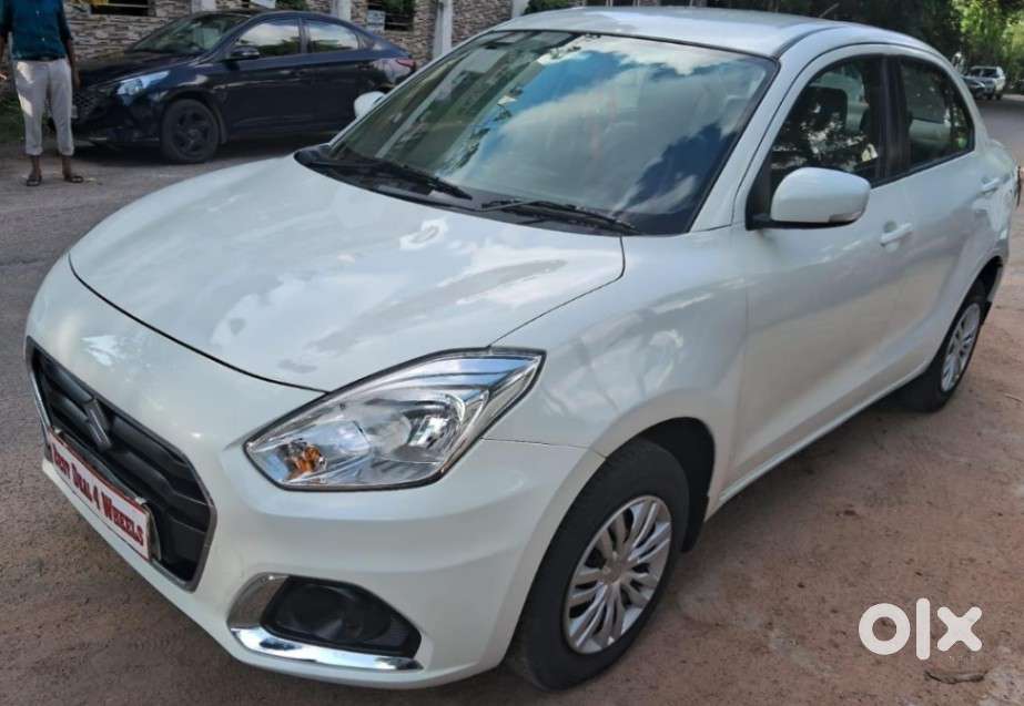 Maruti Suzuki Dzire 1.2 Vxi Amt, 2021, Petrol
